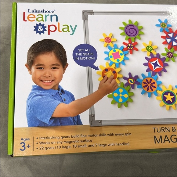 Lakeshore turn & learn magnetic gears - Picture 3 of 7